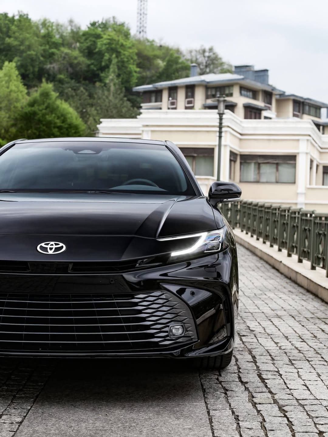 Toyota Camry 80 — 11